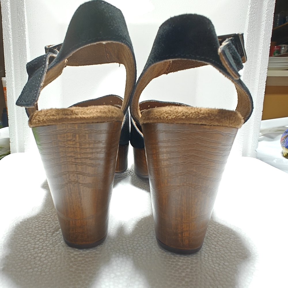 Cliff's by White Mountain Cassidy Suede Heeled Clogs Size 11 NWOT - Picture 9 of 10